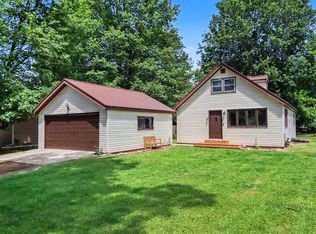 17626 S Fisher Lake Rd, Three Rivers, MI 49093