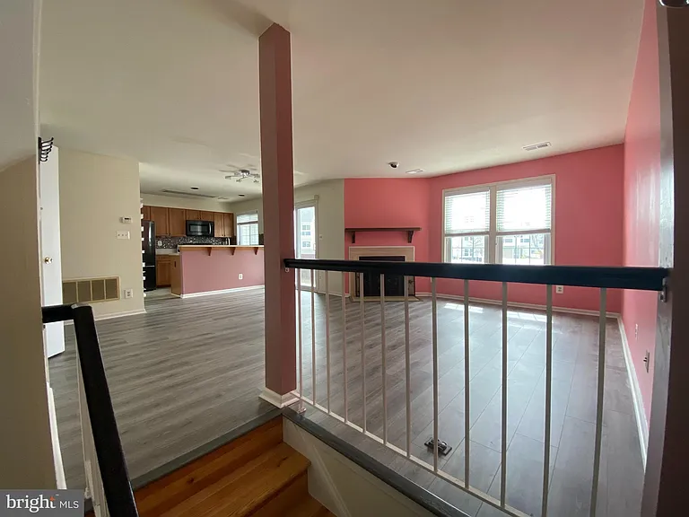 12891 Grays Pointe Rd #B — Photo 6