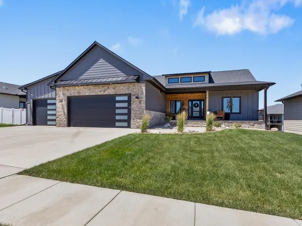 4100 N Interlachen Trl, Sioux Falls, SD 57107