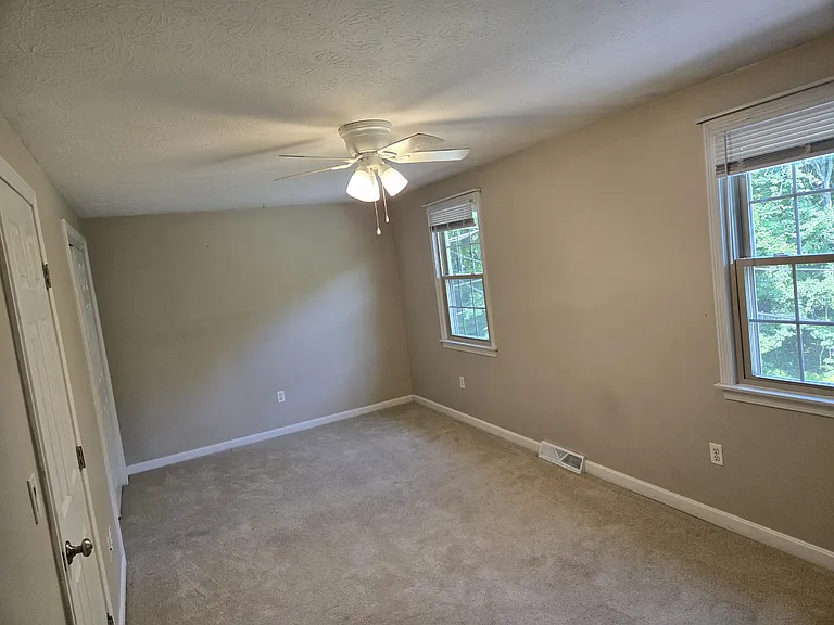 42 Andover Down — Photo 10