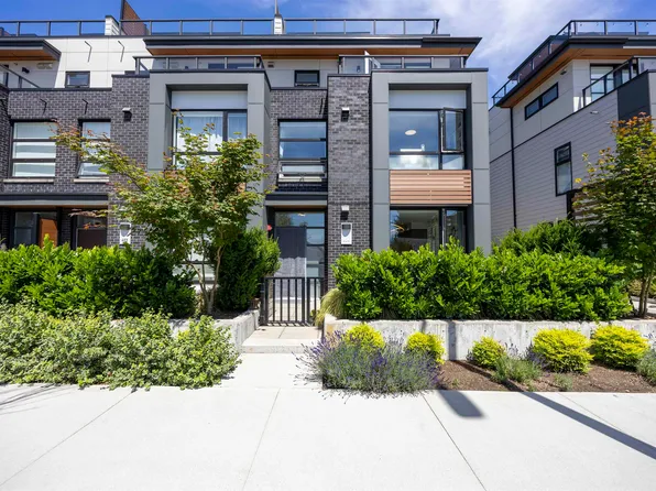6085 Irmin St #404, Burnaby, BC V5J 0J7