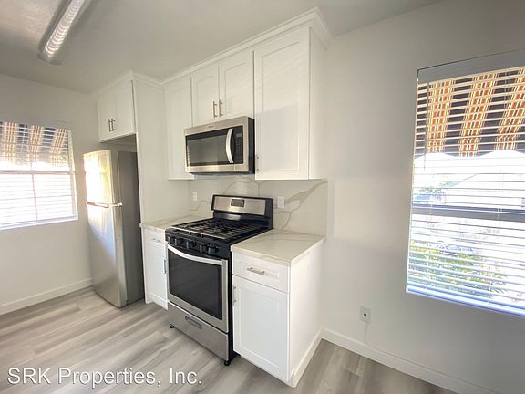 4th image of 3445 Mentone Ave #203