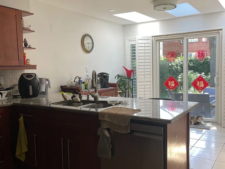 4072 Colonial Dr — Photo 5