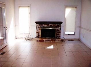 17 E Inner Cir, Dover, DE 19904