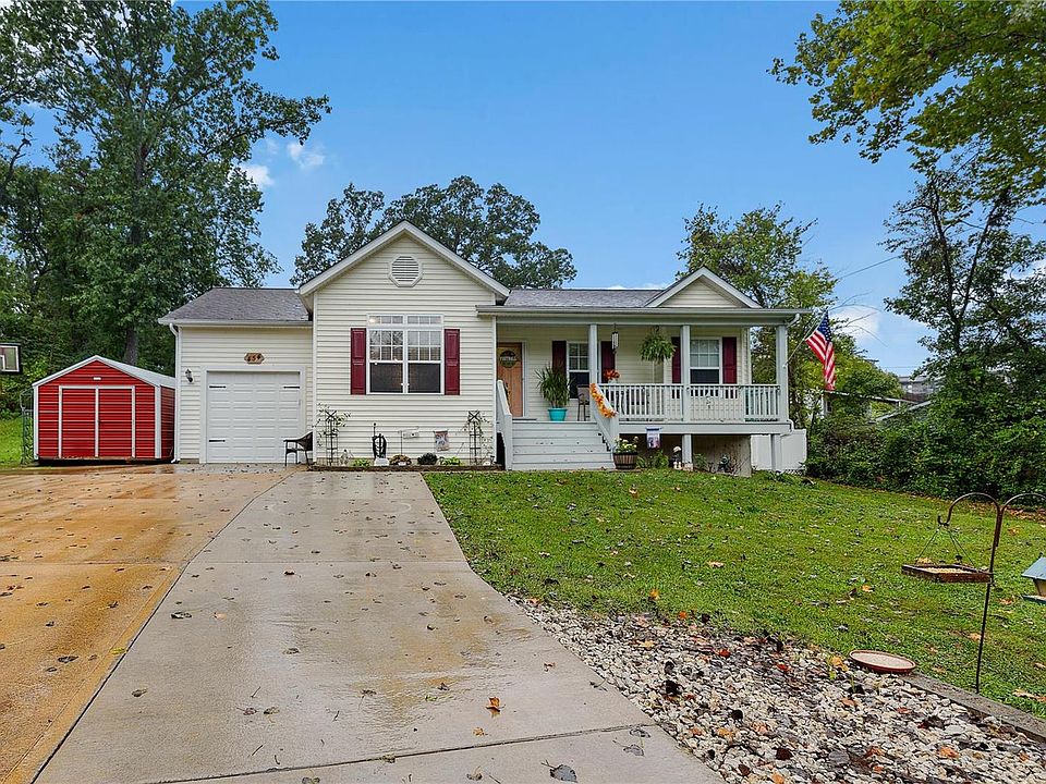 1st image of 454 Maple Ln