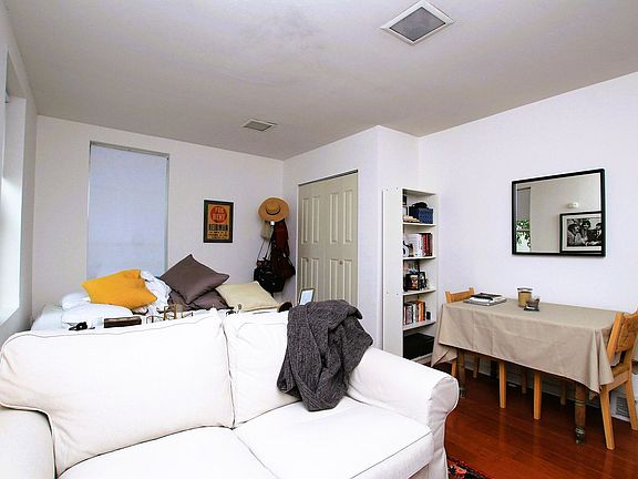 3rd image of 454 E Girard Ave #2R