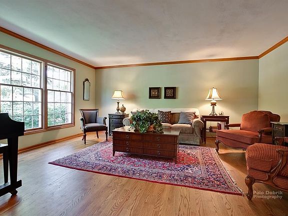 3rd image of 1324 Kristin Dr