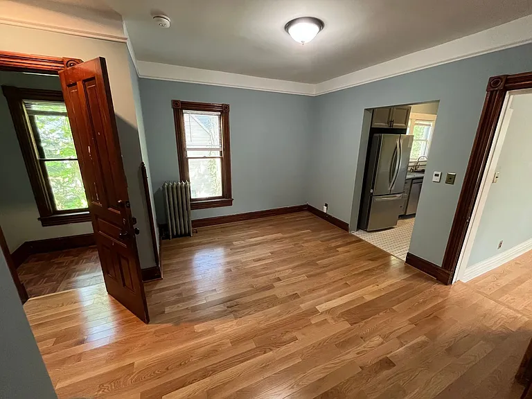 921 W Huron St — Photo 3