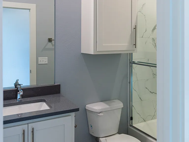 504 Remington Ave — Photo 24