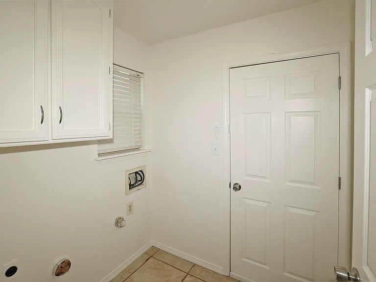 7902 Gerald Dr — Photo 34