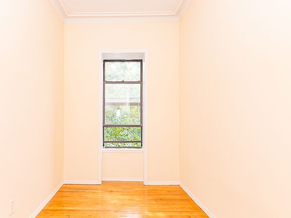 5th image of 343A Tompkins Ave #3B