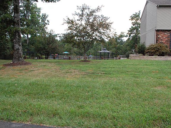 4th image of 315 Crosswinds Dr