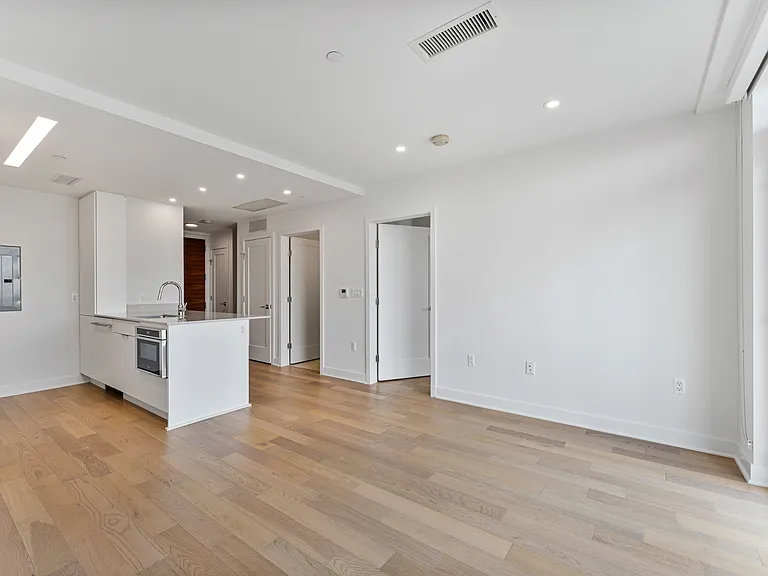 Common Area - Living Room