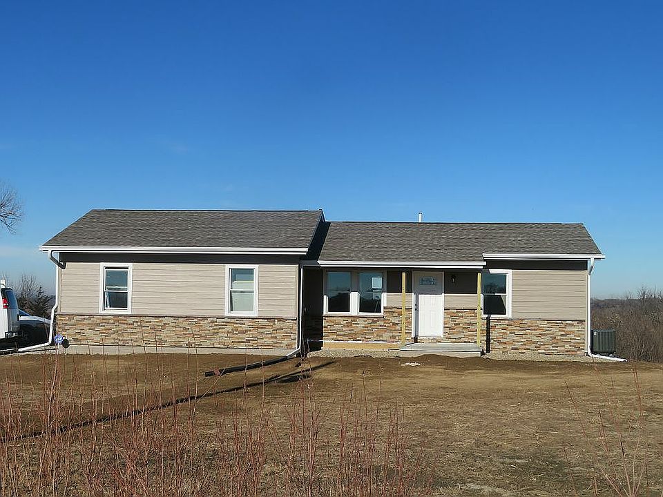 2nd image of 21696 185th St