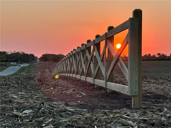 4 92nd Hwy, Smithville, MO 64089