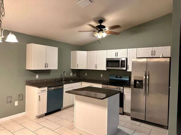 318 NW 8th Ter, Cape Coral, FL 33993