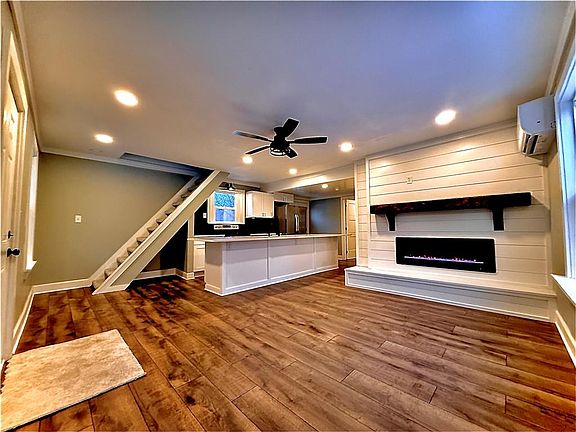 5th image of 4701 N Oakley Ave