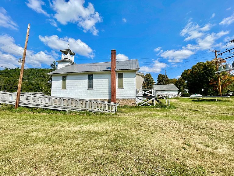 Listing photo 5