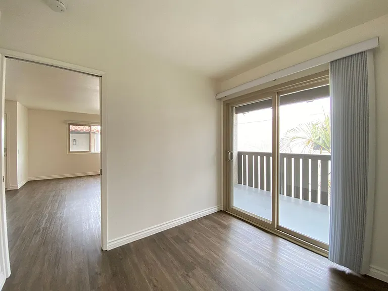 Adams Street Apartments — Photo 12