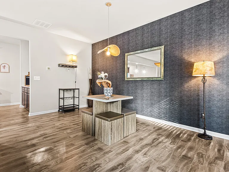 551 Monticello Blvd SE — Photo 4