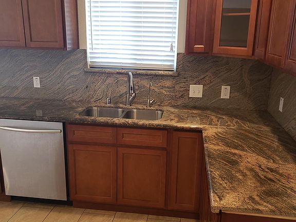 5th image of 181 Lincoln Ave #181