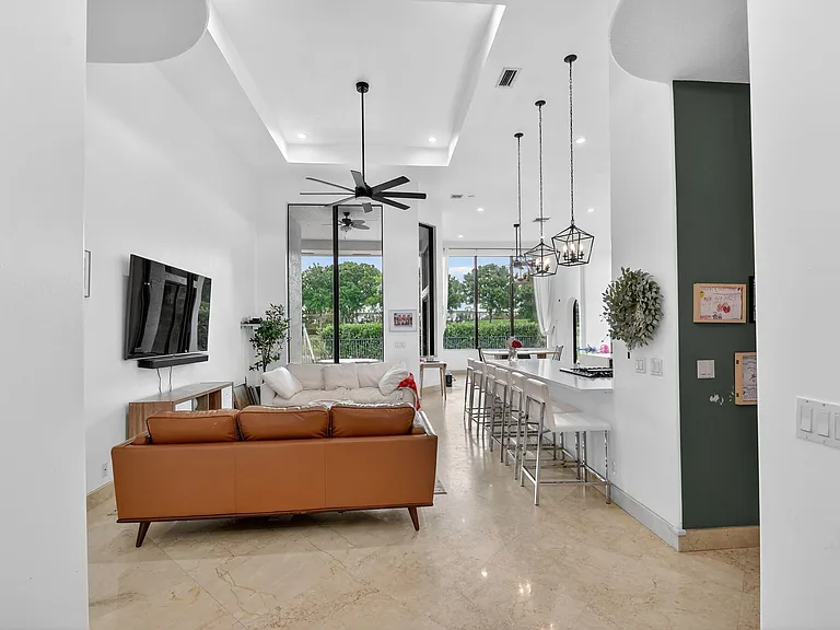 10337 Trianon Pl — Photo 20