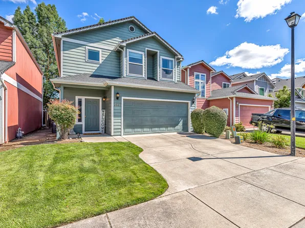 2627 Parkwood Village Ln, Central Pt, OR 97502