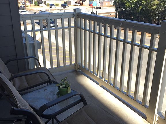3rd image of 1418 10th Ave APT 2017