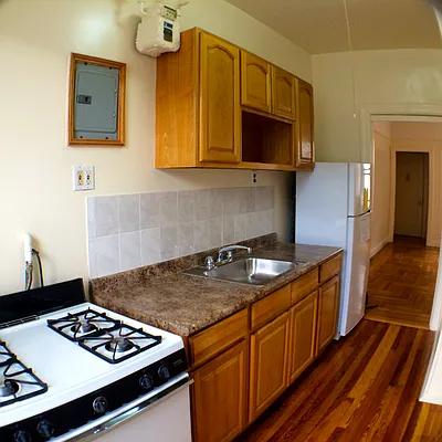 Rented by Uptown Property Group | media 16