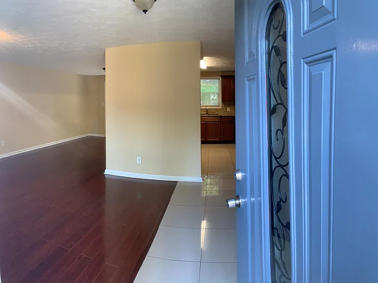 158 Wynnmeade Pkwy — Photo 5