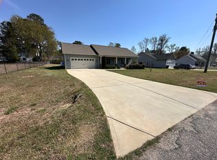 108 Dogwood Ln, Pine Level, NC 27568