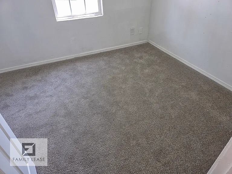 825 Saint Monica Dr — Photo 14