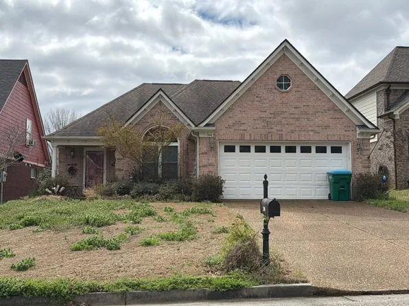 200 Magnolia Garden Ln, Oakland, TN 38060