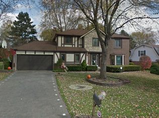 835 Baylor Rd, Rochester Hills, MI 48309