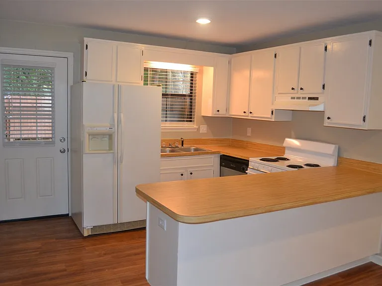1290 High Rd — Photo 6