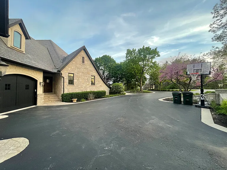 217 N Haman Rd — Photo 2