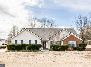 4017 Rock Hollow Dr, Loganville, GA 30052