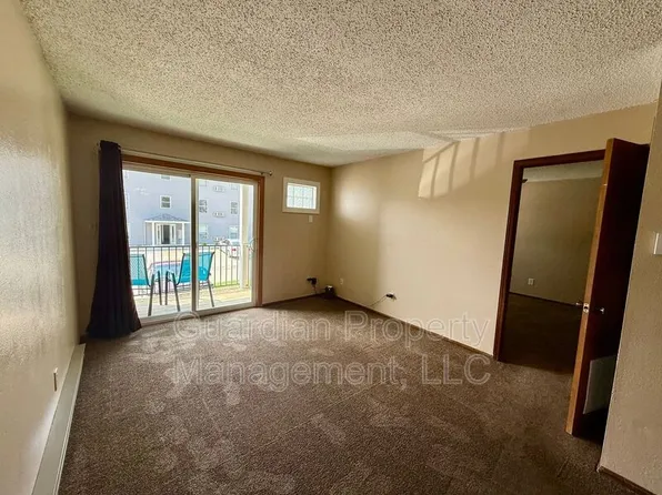 1010 N Walnut St, Maryville, MO