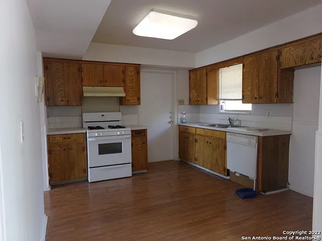 5975 Babcock Rd — Photo 17