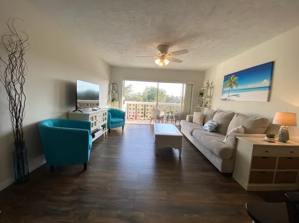 223 Columbia Dr, Cape Canaveral, FL