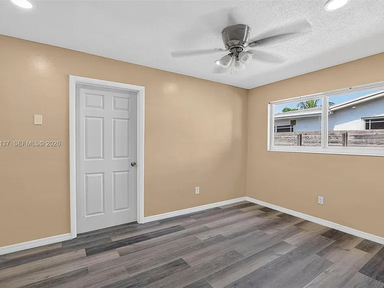 4351 NW 25th St — Photo 13