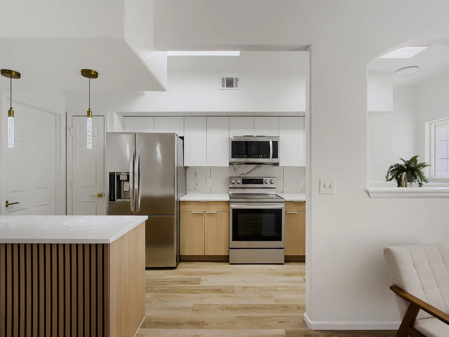 2 bed, 1224 sqft, $2,180 — Photo 3