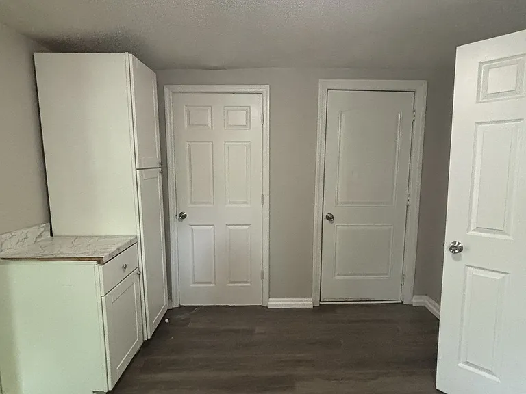 4009 Grasselli Ave SW — Photo 4
