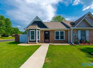 301 Woodridge Dr SW, Decatur, AL 35601