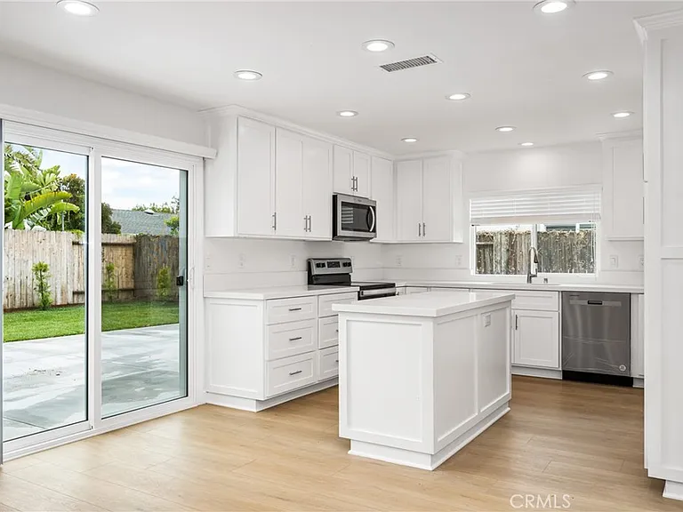 9282 Winterwood Cir — Photo 10