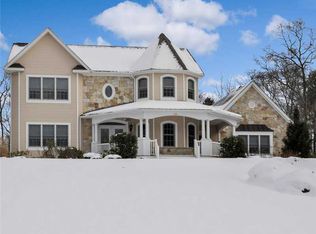 65 Rollingwood Dr, Johnston, RI 02919