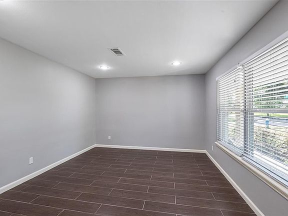 3rd image of 6002 Arboles Dr