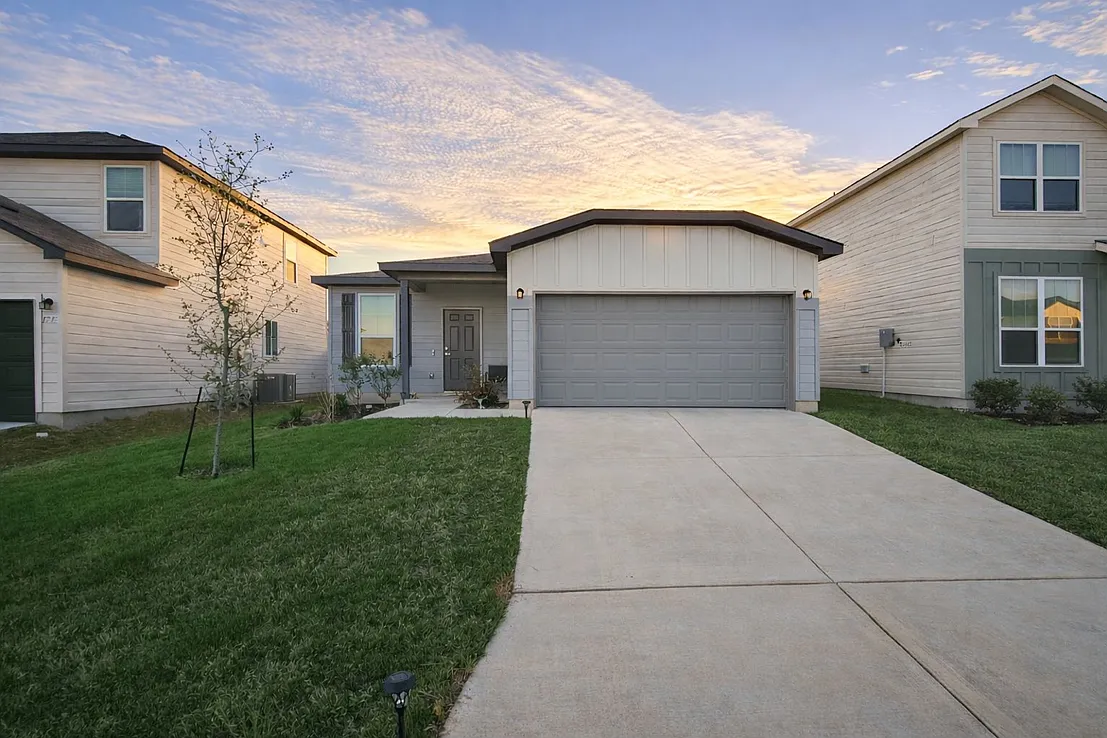 3 bed, 1408 sqft, $750 — Photo 1