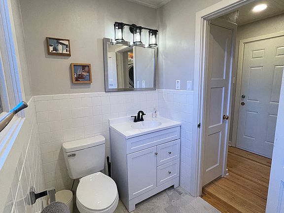 4th image of 713 46th St #B1