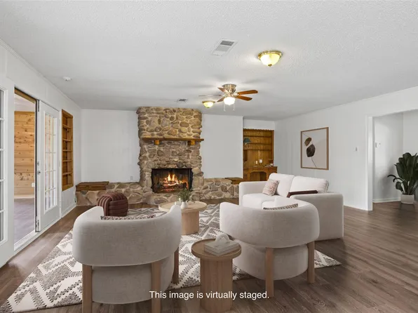 1717 Jones St, Alvin, TX 77511